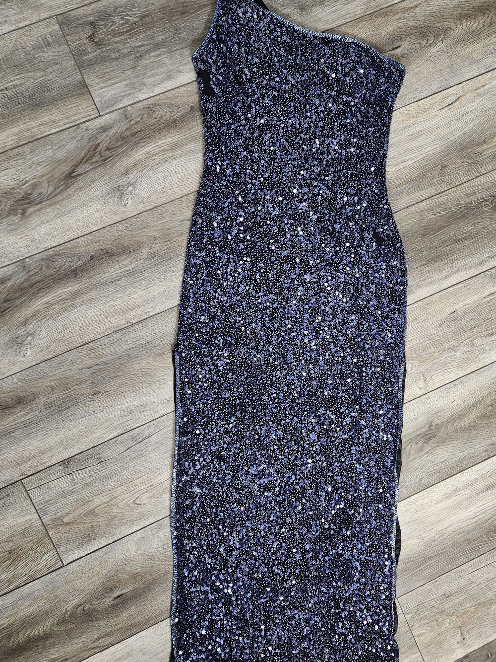 Vintage Y2K Scala One-Shoulder Sequin and Beaded Silk Evening Gown in Navy Large